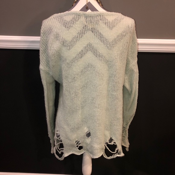 Wildfox white Label Happy Heart Distressed Sweater - Picture 5 of 7